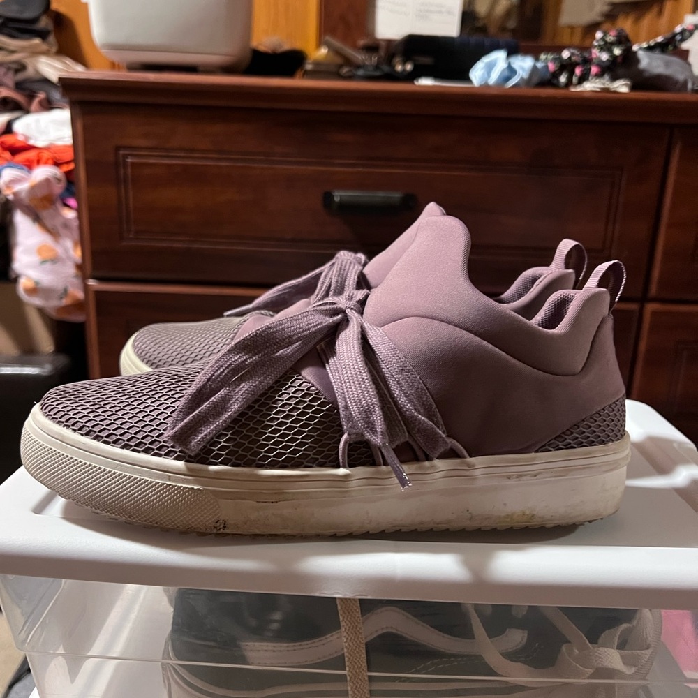 Women's Mauve Sneakers